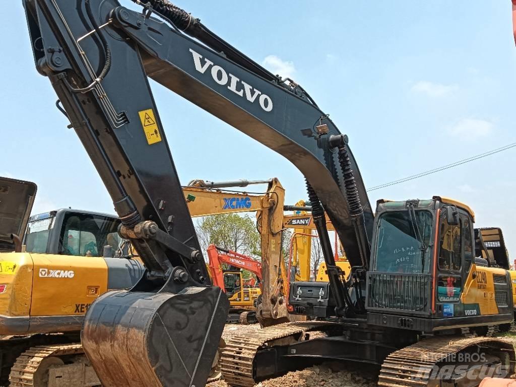 Volvo EC 240 Pásové rýpadlá