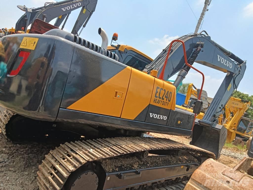 Volvo EC 240 Pásové rýpadlá