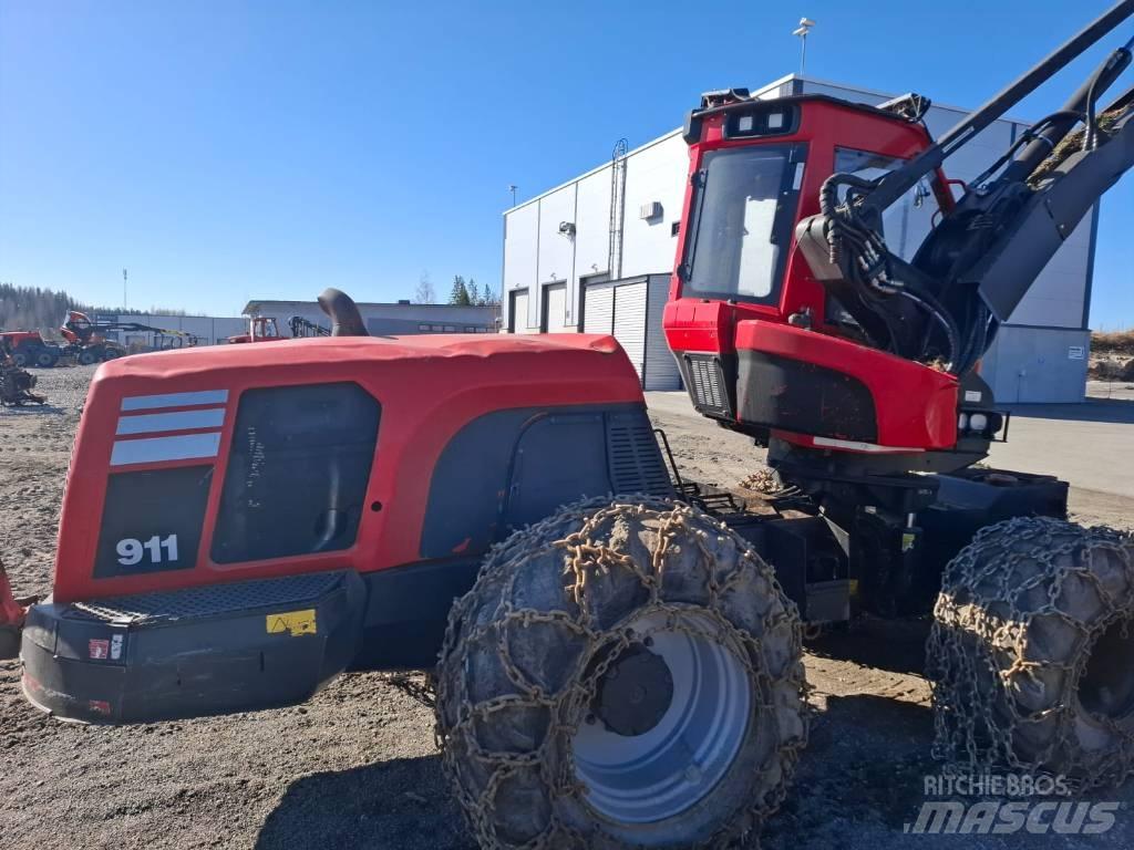 Komatsu 911 Harvestory