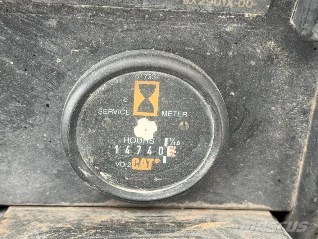 CAT IT 12 B Kolesové nakladače