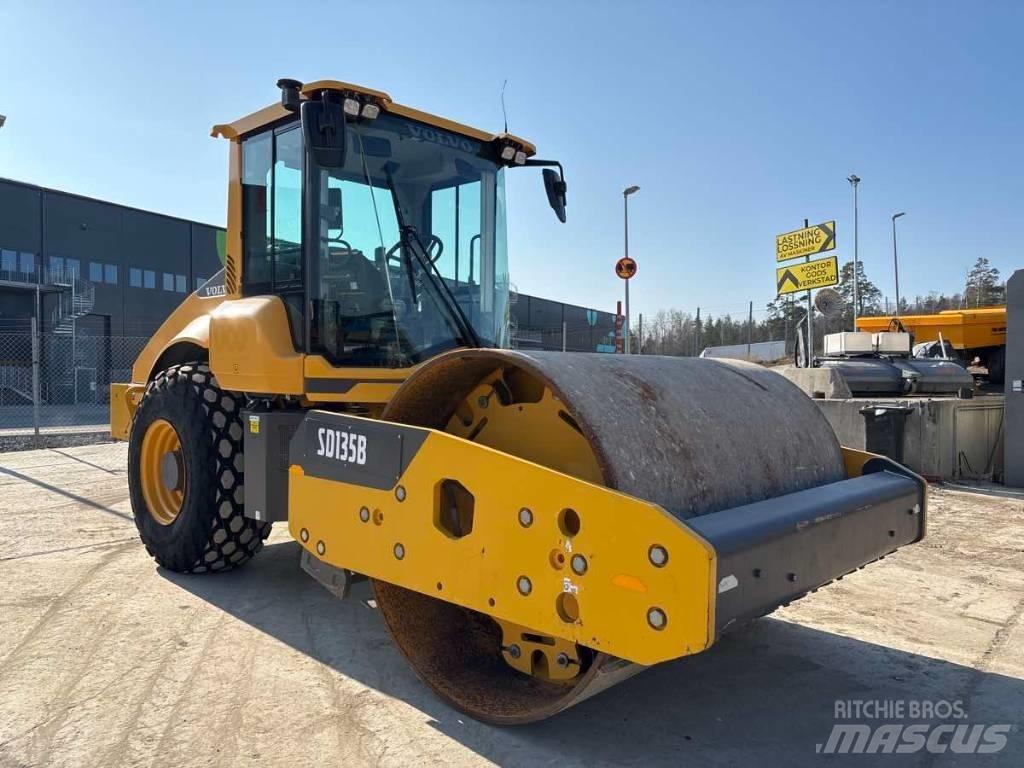 Volvo SD 135 B Ťahačové valce