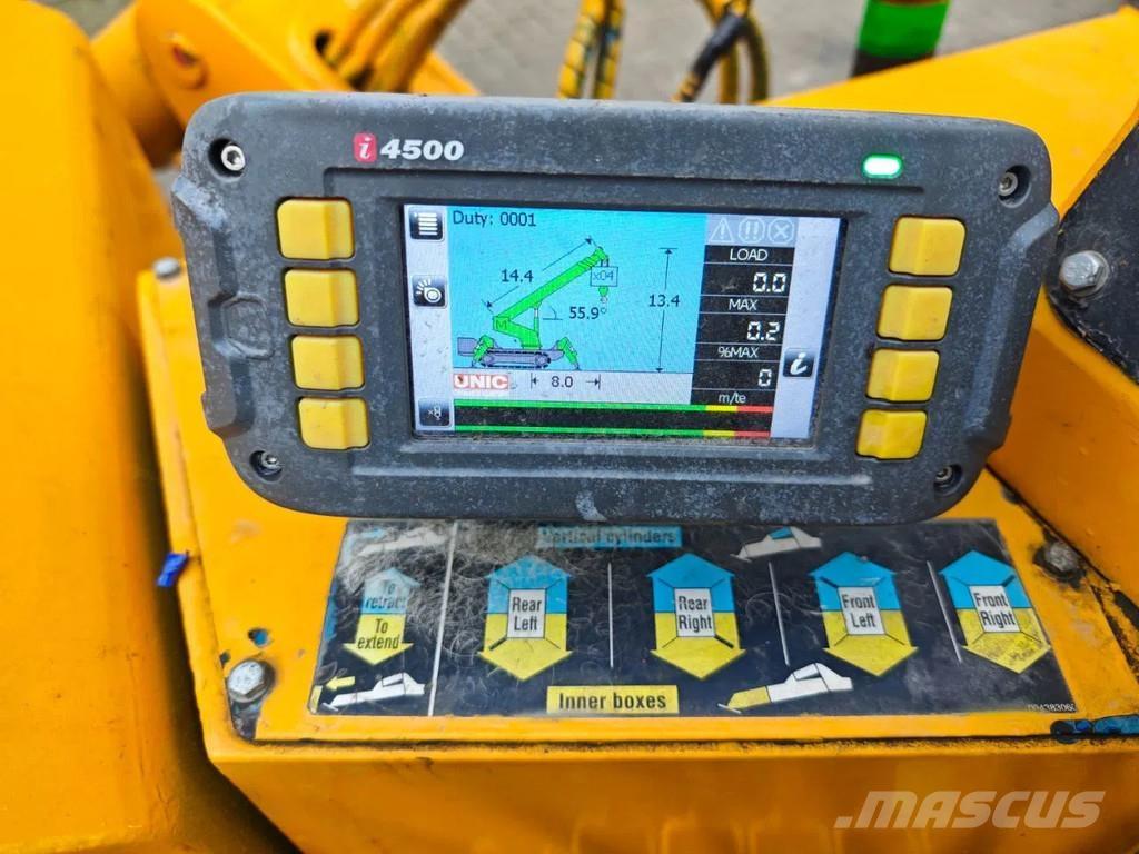 Unic URA 376 C Minižeriavy