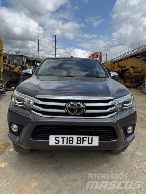 Toyota Hilux Nakladacia/sklápacia bočnica