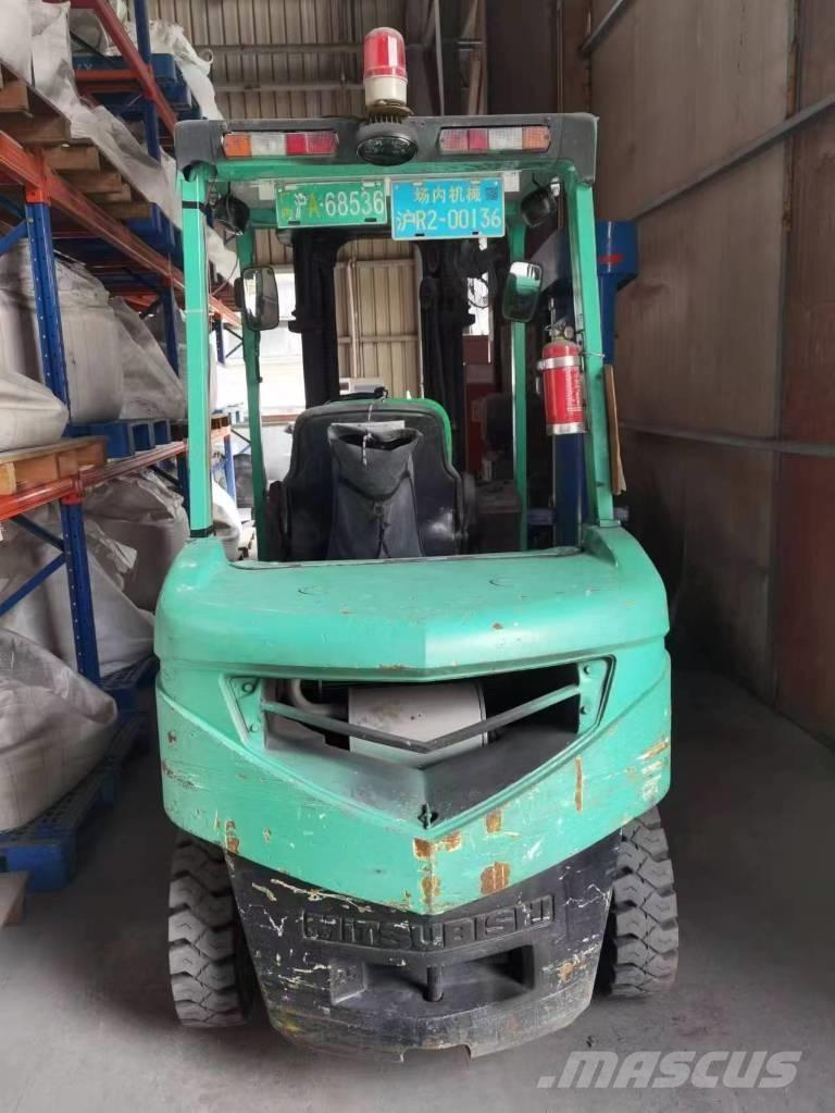 Mitsubishi FD 25 Dieselové vozíky