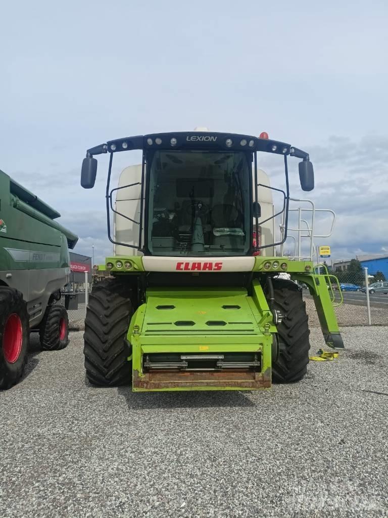 CLAAS Lexion 670 Kombinované zberacie stroje