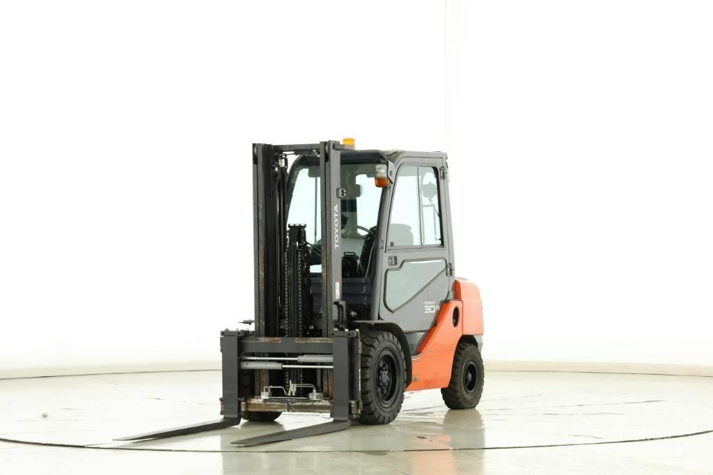 Toyota 02-8-FDF-30 Dieselové vozíky