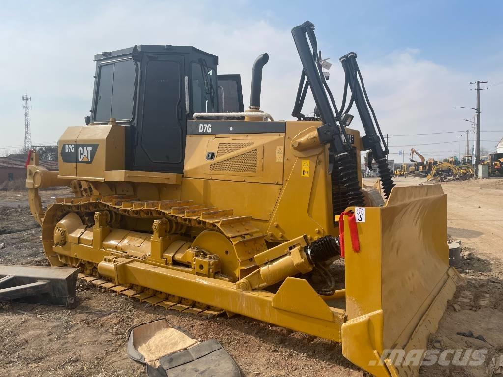 CAT D 7 G Pásové dozéry