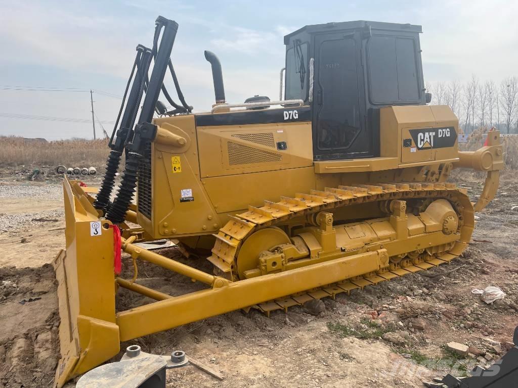 CAT D 7 G Pásové dozéry