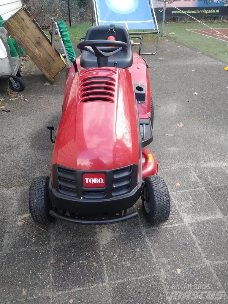 Toro zitmaaier DH140 Samochodné kosačky