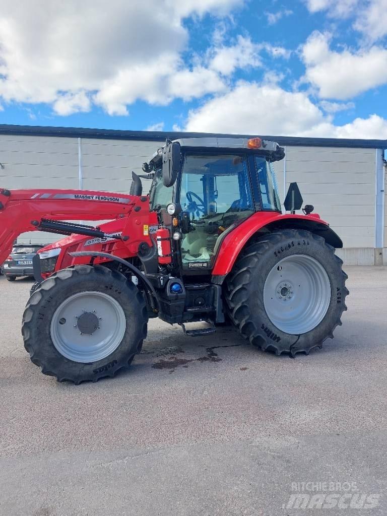 Massey Ferguson 5710 Traktory