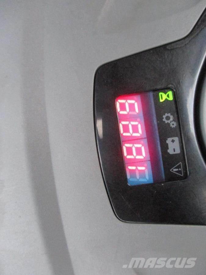 Toyota SPE120 Nízkozdvižný vozík s plošinou