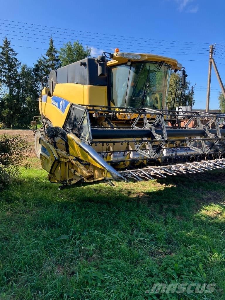 New Holland CX 8080 Kombinované zberacie stroje