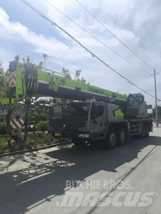 Zoomlion ZTC 700 Univerzálne terénne žeriavy