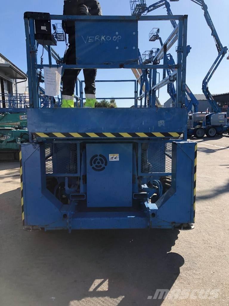 Genie GS 3384 RT Nožnicové zdvíhacie plošiny