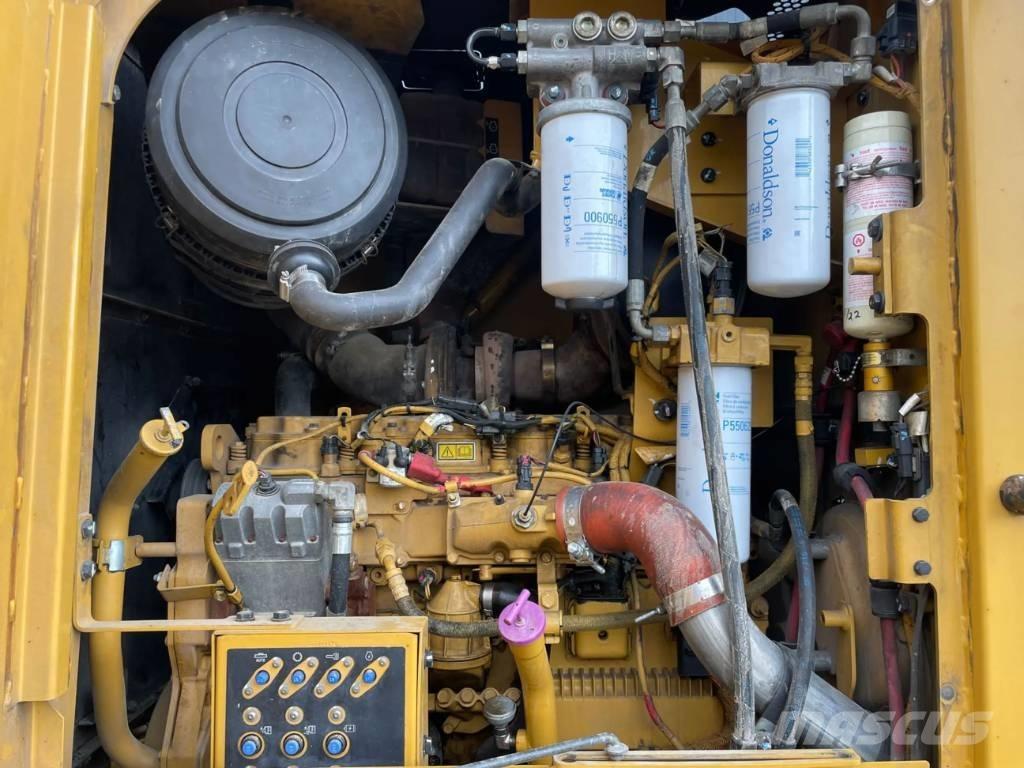 CAT 140M Grejdery