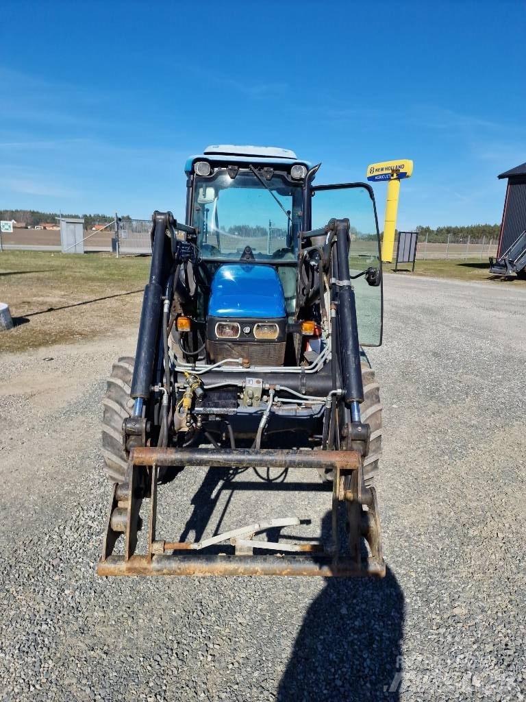 New Holland TN65F Traktory