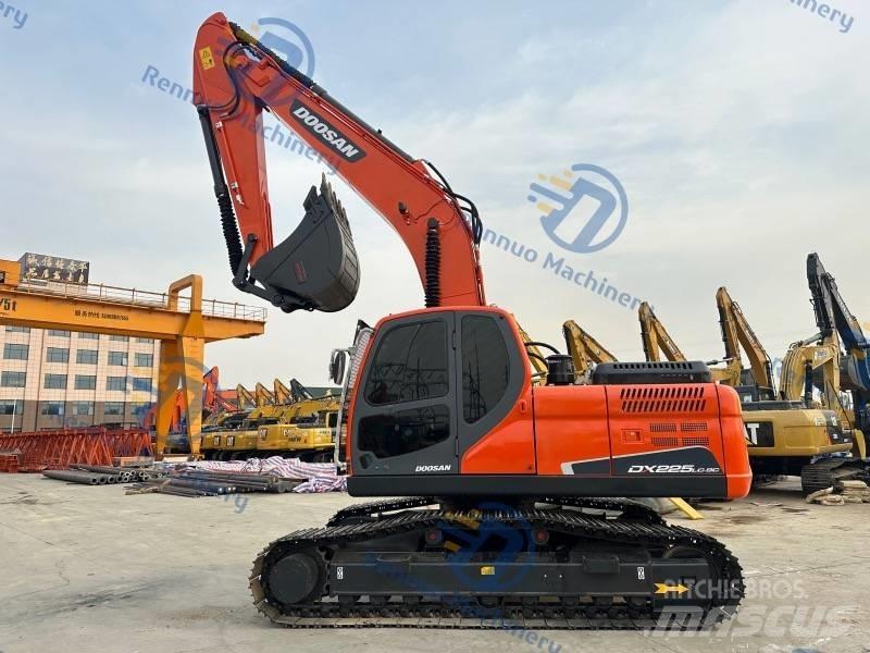 Doosan DX 225 LC-9C Pásové rýpadlá