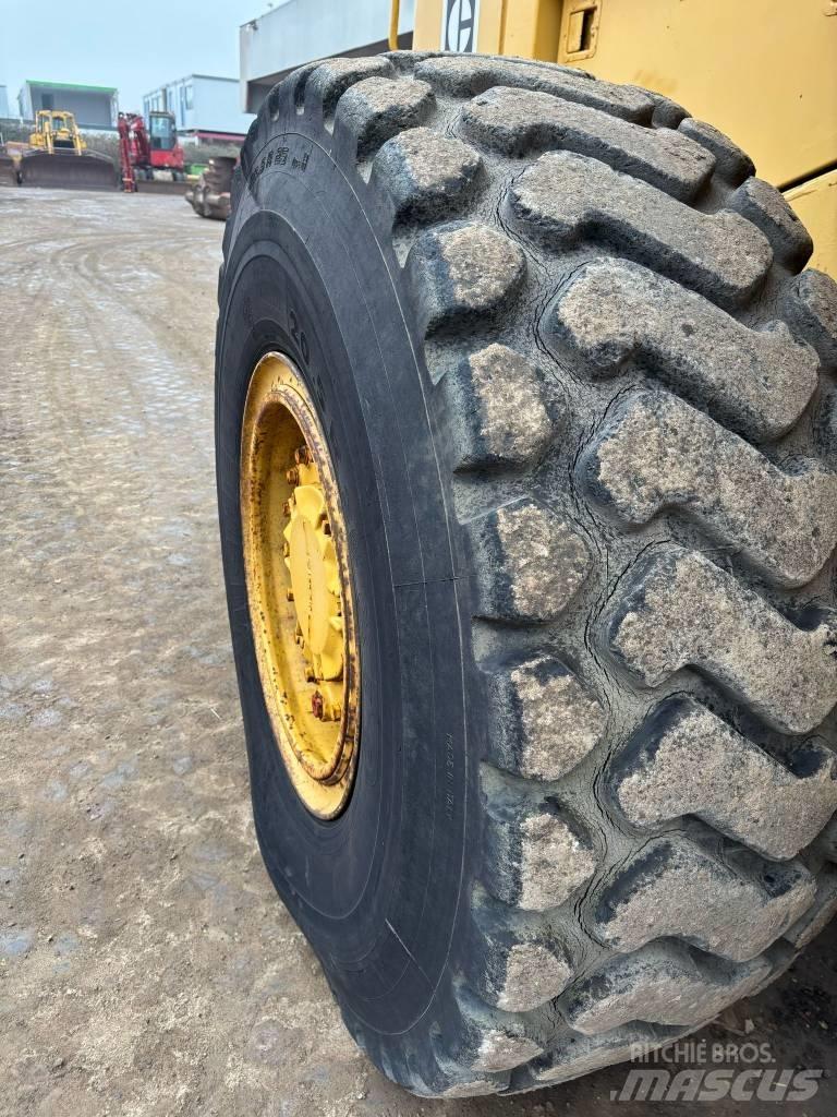 CAT 950 B Kolesové nakladače