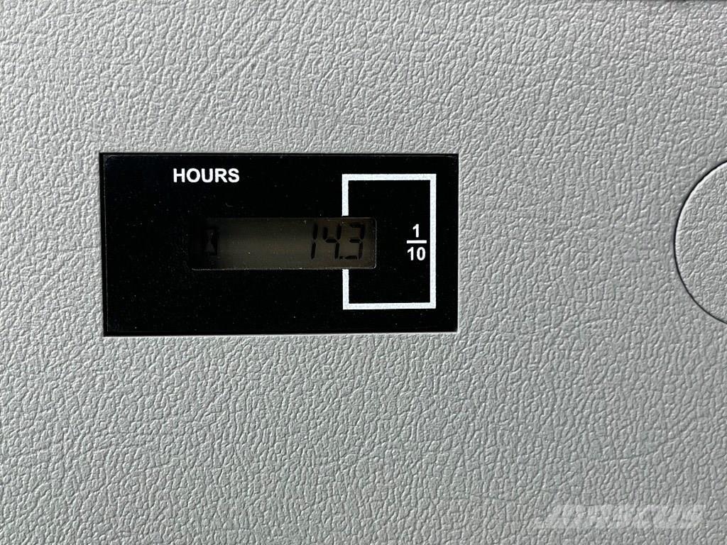 Hyundai HX 140 AL Pásové rýpadlá