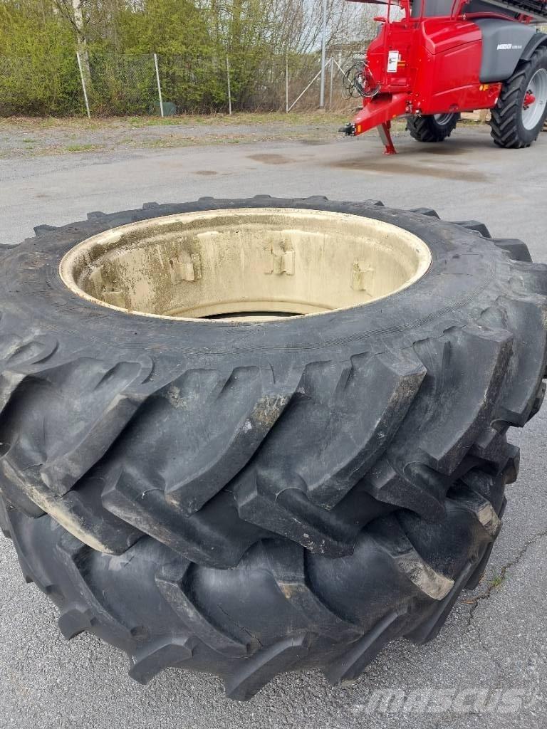  Paripyörät 16.9R38 Pneumatiky, kolesá a ráfiky