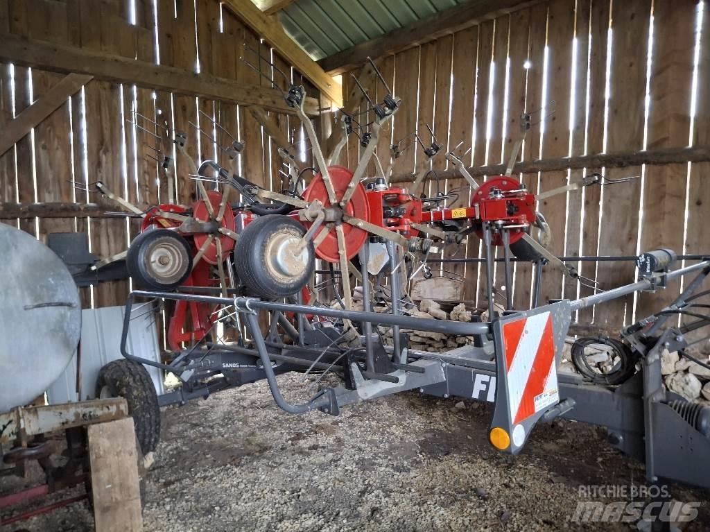 Fella Th1100 Obracače a zhrabovače sena