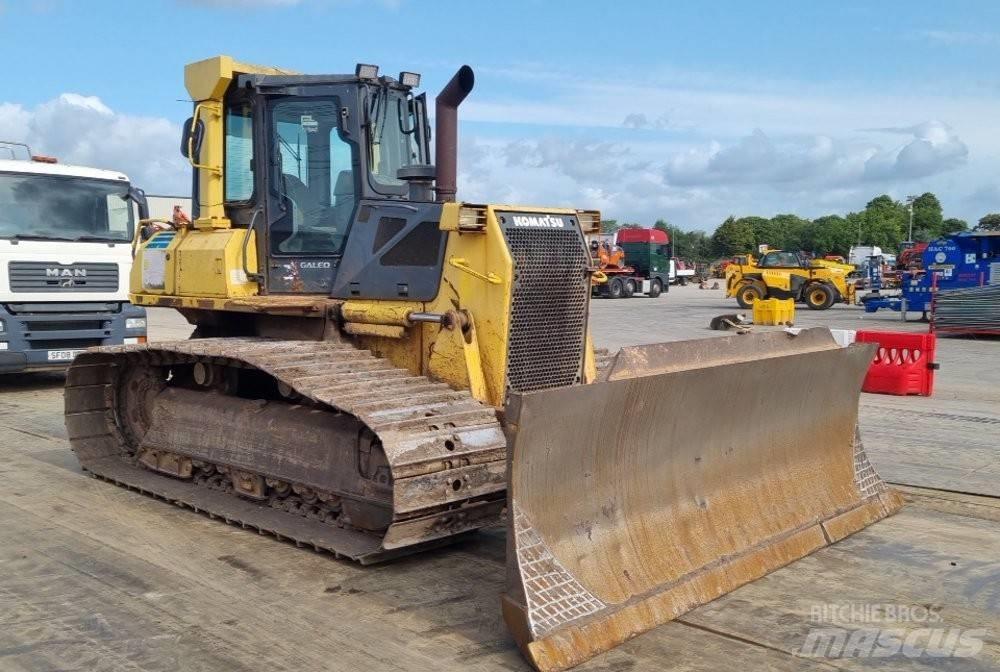 Komatsu D 61 PX-15 Pásové dozéry