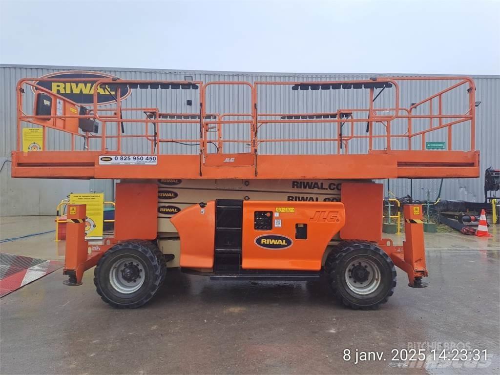 JLG 4394RT Nožnicové zdvíhacie plošiny