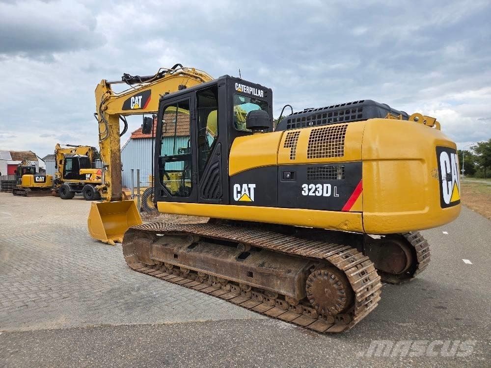 CAT 323DL Pásové rýpadlá