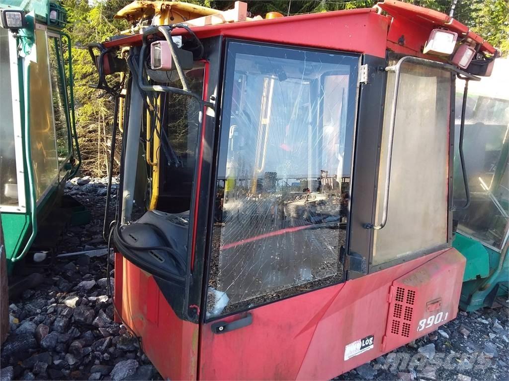 Valmet 890.1 Kabíny a interiér