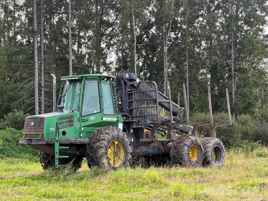 John Deere 1110 D Lesné traktory