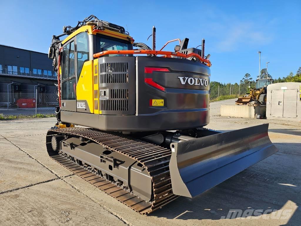 Volvo ECR235EL Pásové rýpadlá