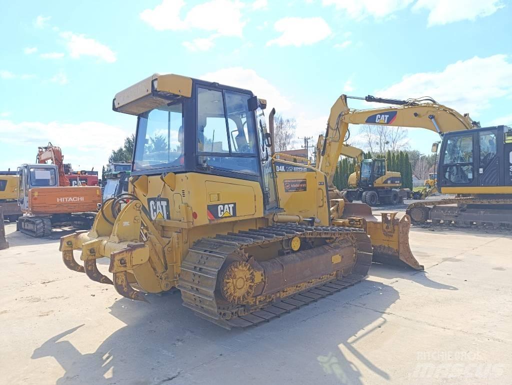 CAT D 4 K Pásové dozéry
