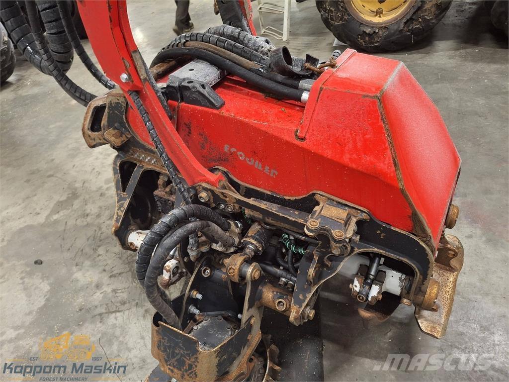 Komatsu C124 Žatevné hlavy