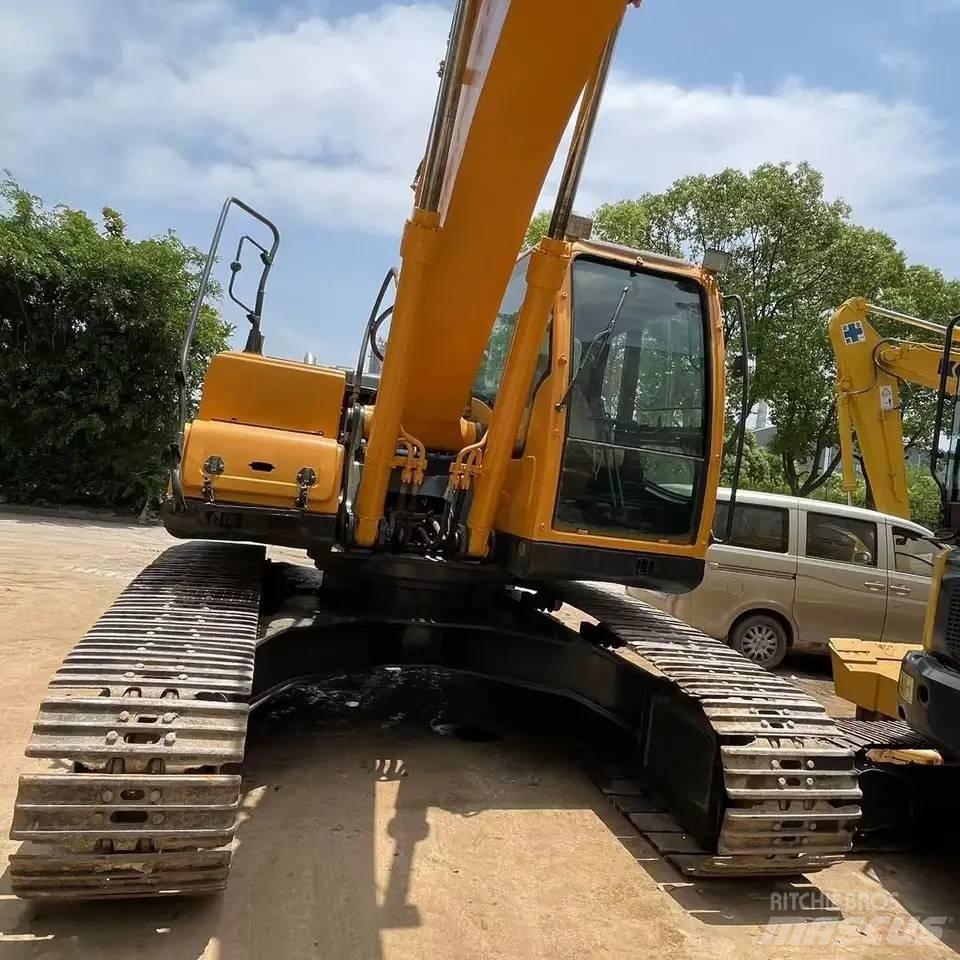 Hyundai R220-9s Pásové rýpadlá