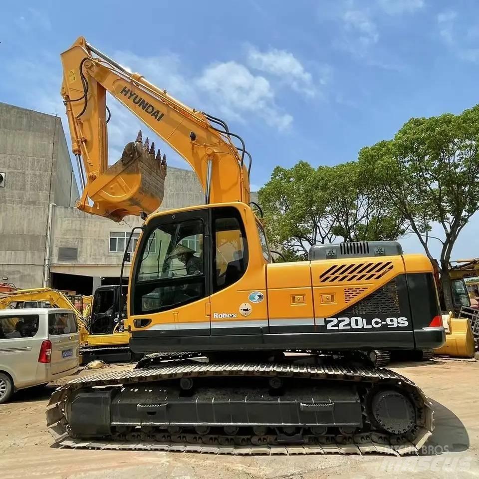 Hyundai R220-9s Pásové rýpadlá