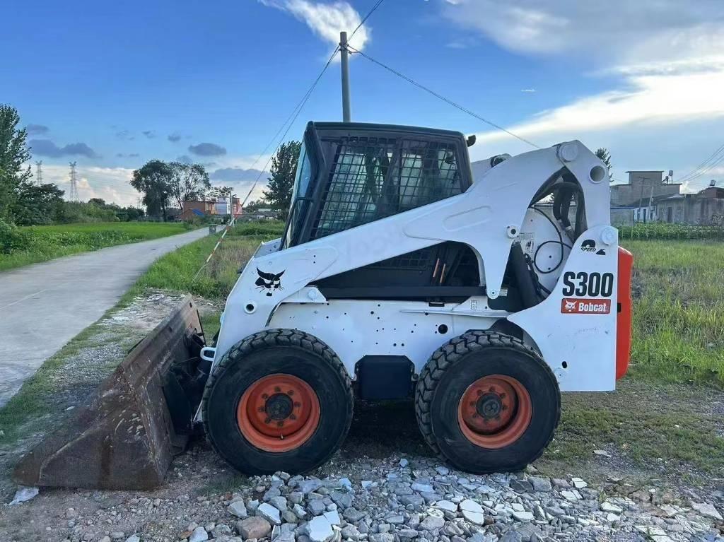 Bobcat S 300 Šmykom riadené nakladače
