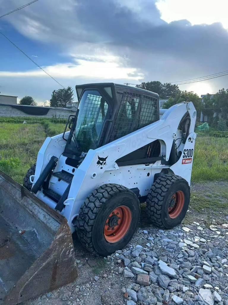 Bobcat S 300 Šmykom riadené nakladače