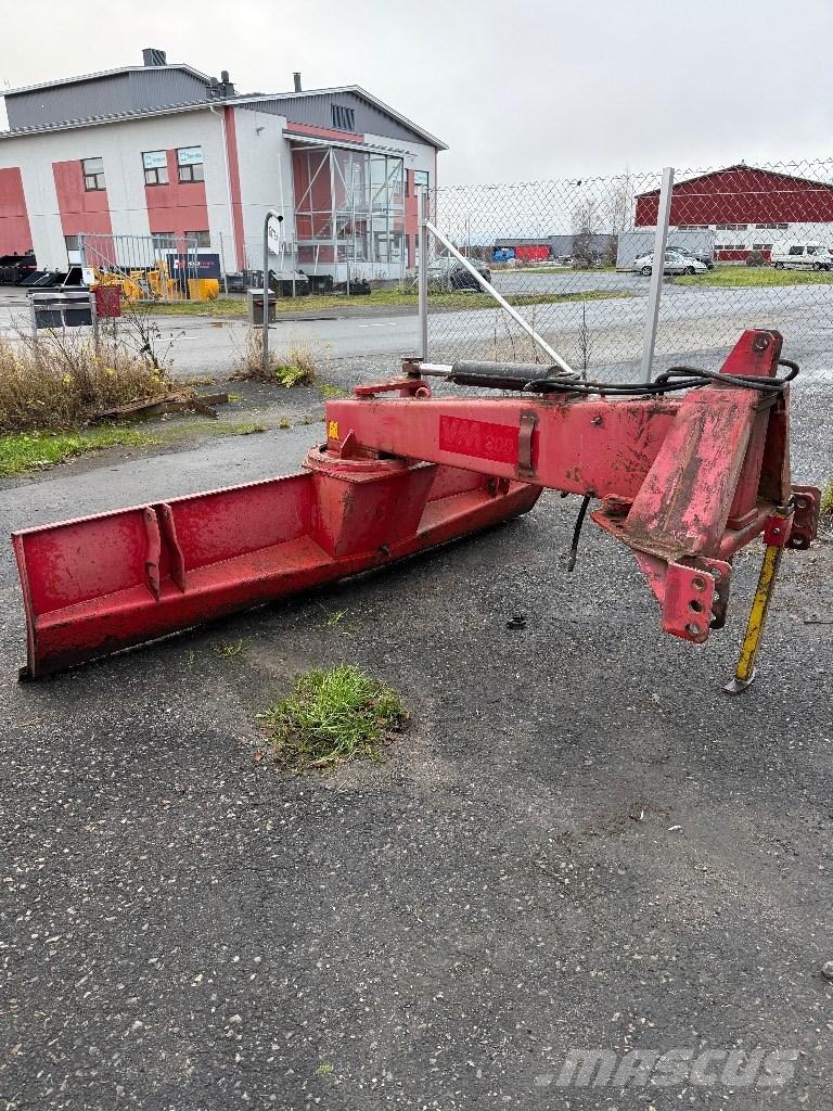 VM 300 JH 2 Ťahané radlice