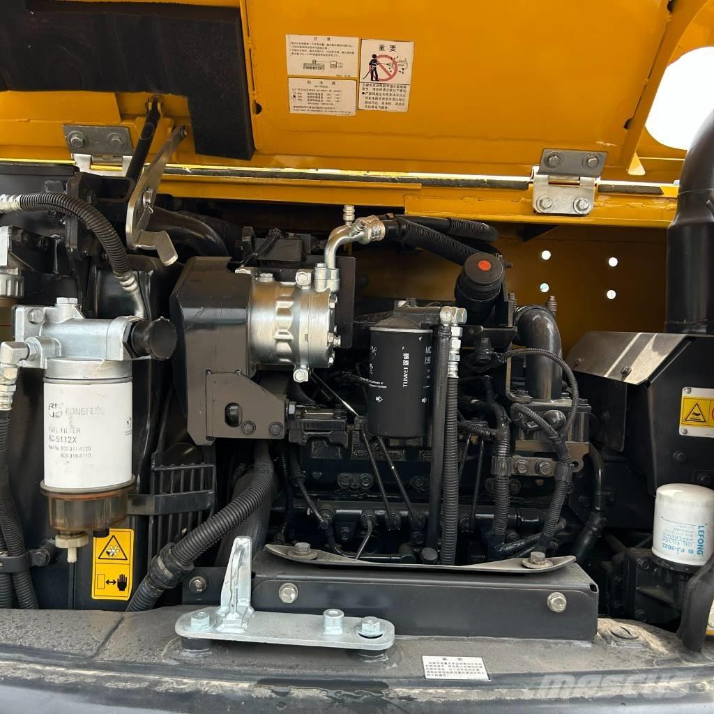 Komatsu 60-8 Pásové rýpadlá