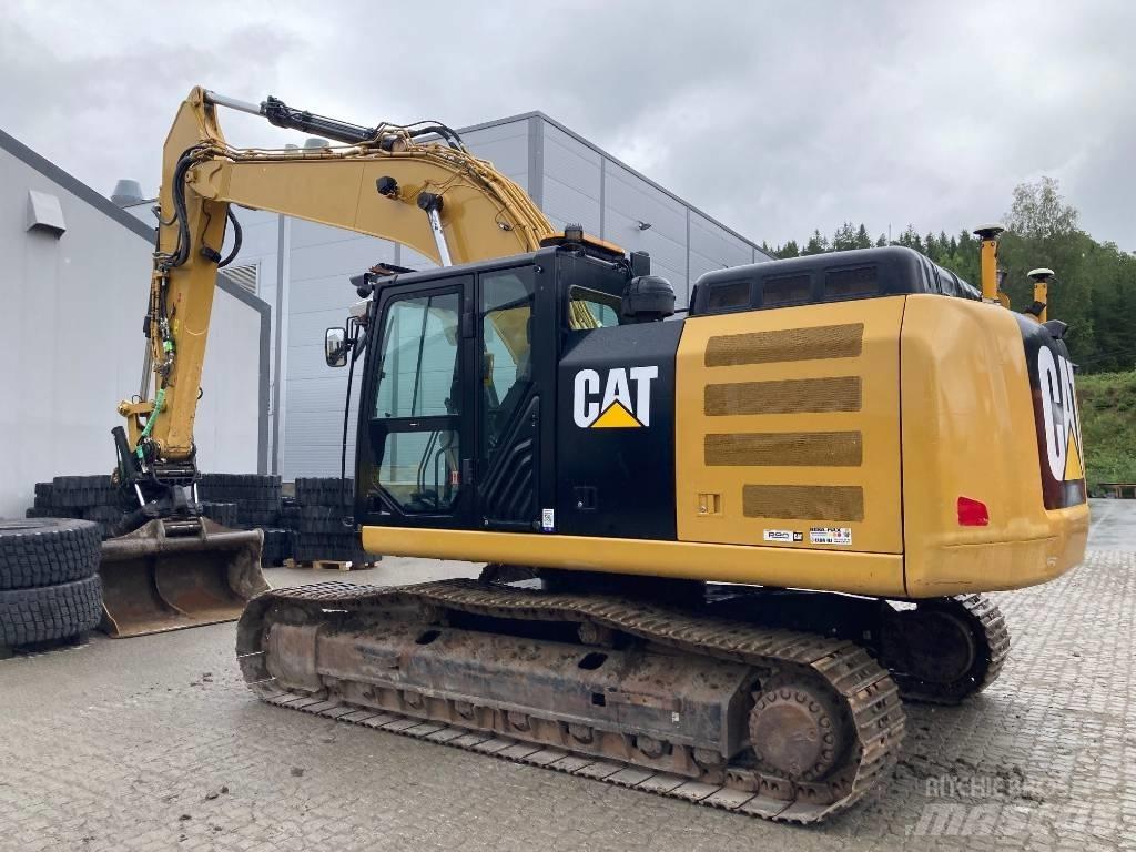CAT 326 F L Pásové rýpadlá