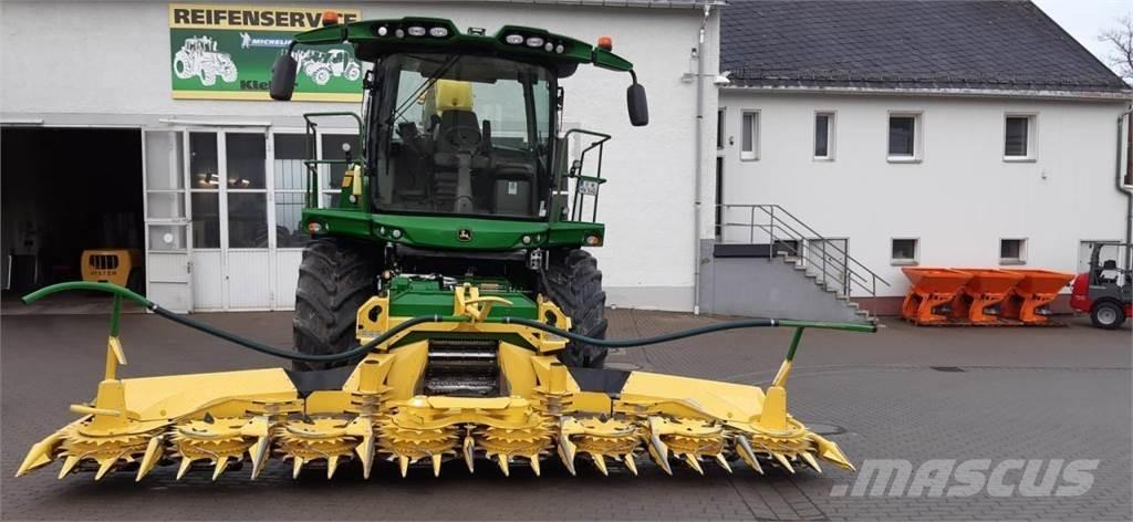 John Deere 8400i Samochodné kosačky