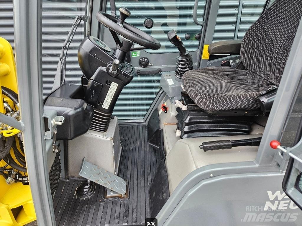 Wacker Neuson WL 32 Kolesové nakladače