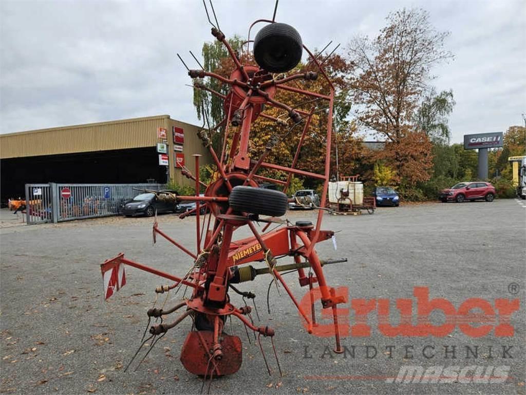 Niemeyer HR 671 Obracače a zhrabovače sena