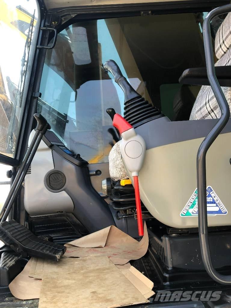 Komatsu 450 Pásové rýpadlá