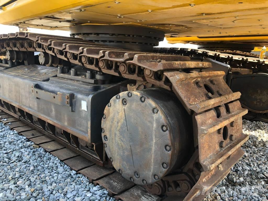 Komatsu 450 Pásové rýpadlá