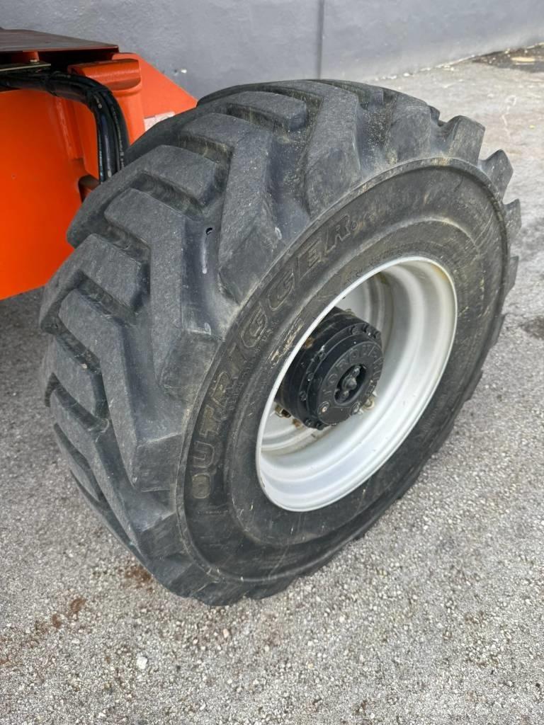 JLG 460 SJ Teleskopické plošiny