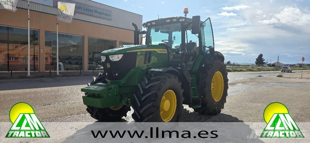 John Deere 6R 215 Traktory