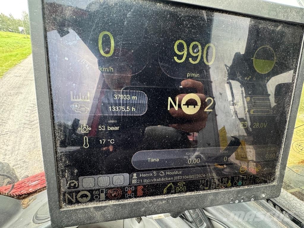 Komatsu 901 Harvestory
