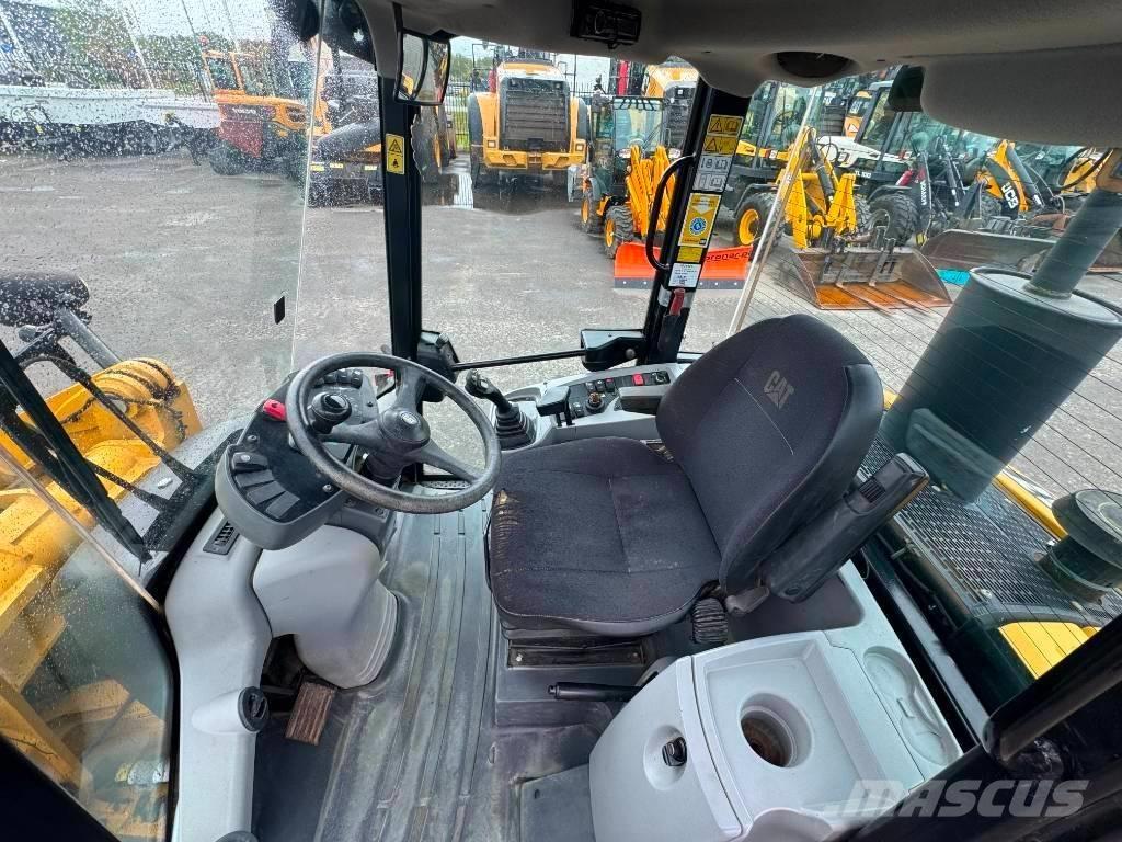 CAT 906 H Kolesové nakladače