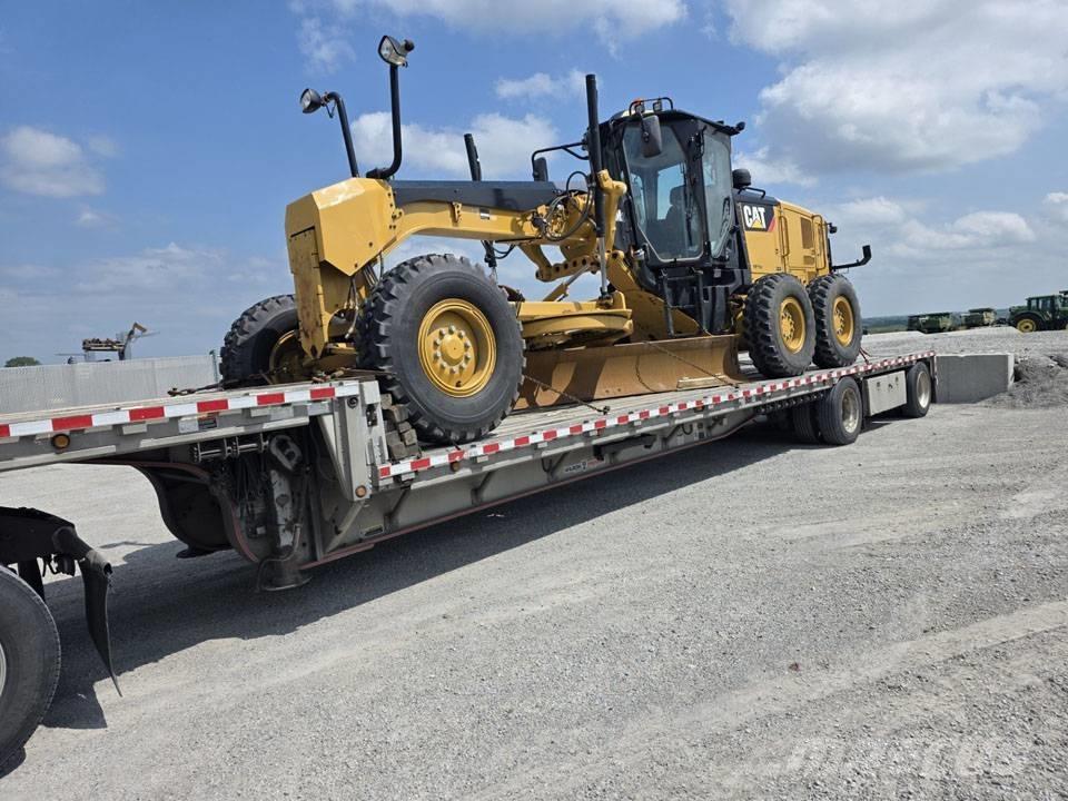 CAT 140 M 2 Grejdery